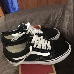Old school black and white Vans size 7.5 men 9.0 women